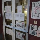 Studenti medicine u Kragujevcu od danas tokom petnaestominutne ćutnje blokiraju Ulicu Svetozara Markovića 6