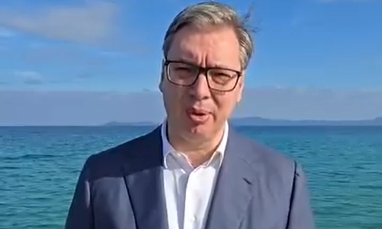 Vučić na putu za Hilandar: Ova godina neće biti laka, pokušavaće da nas pritiskaju (VIDEO) 9