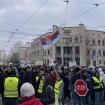 Višečasovna blokada kod Pravnog zbog gaženja studentkinje ovog fakulteta: "Nećete nas gaziti!" (VIDEO/FOTO)) 12