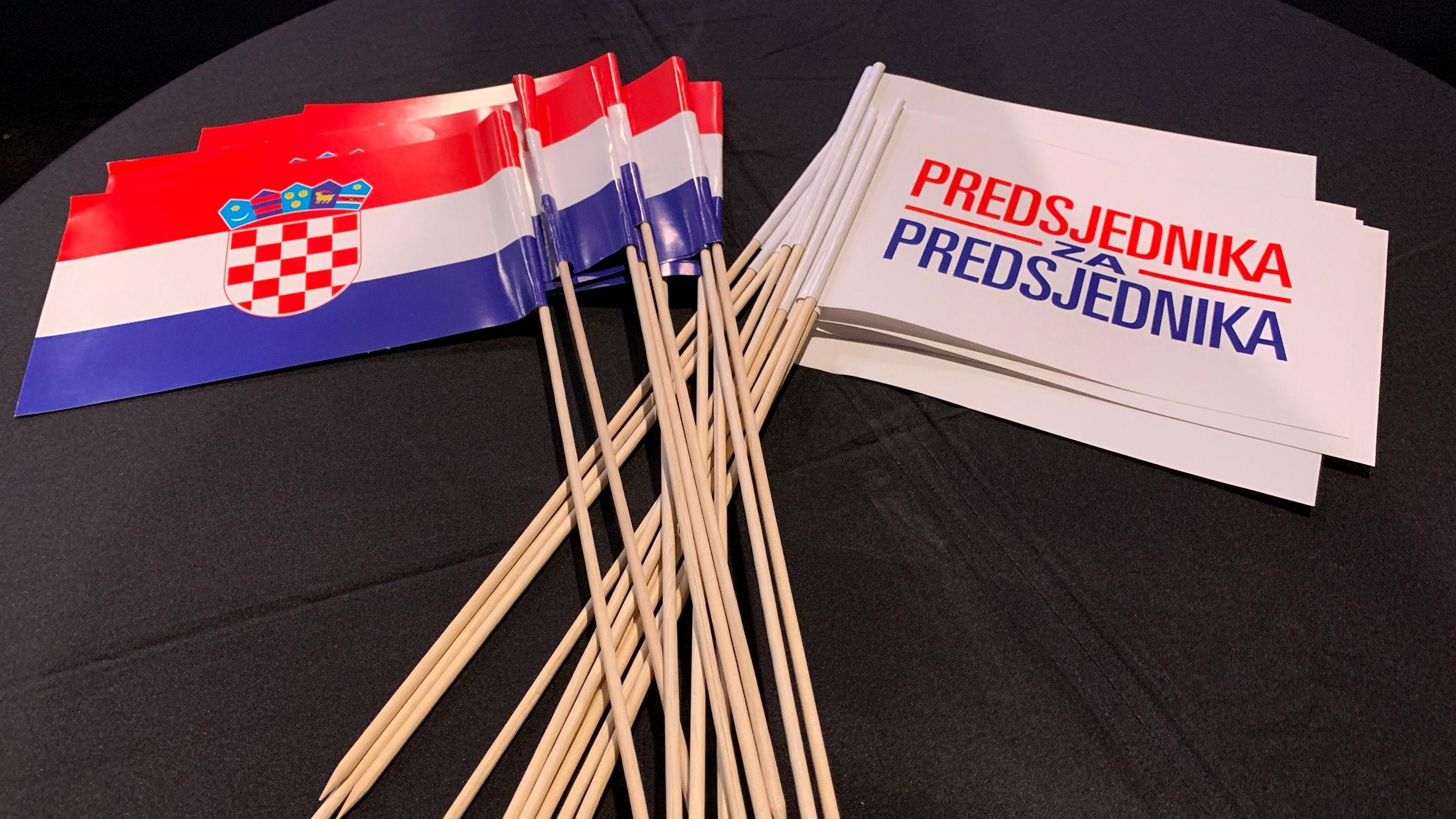 Hrvatske zastavice i slogan Zorana Milanovića: Predsednik za predsednika