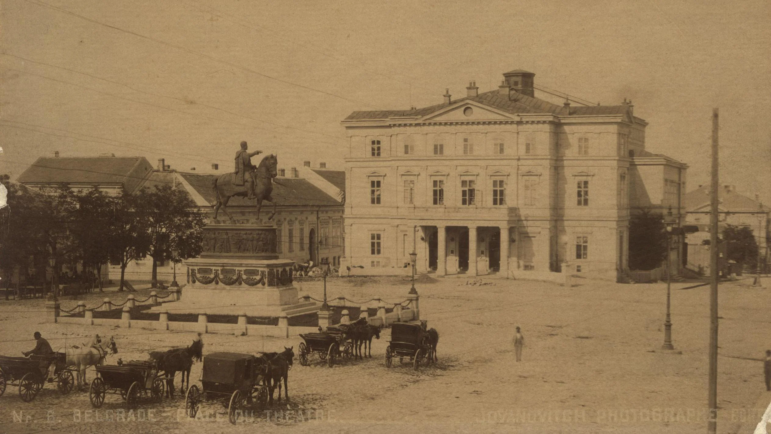 Izgled današnjeg Trga Republike na fotografiji nastaloj oko 1900. godine