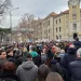 U centru Niša desetak hiljada studenata i građana: Radnici RTS izašli i pružili podršku protestu (VIDEO) 4