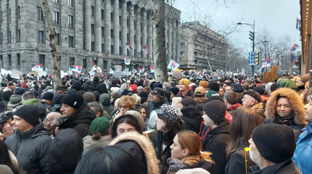 Arhiv javnih skupova procenio: Koliko je bilo učesnika protesta ispred Ustavnog suda 9