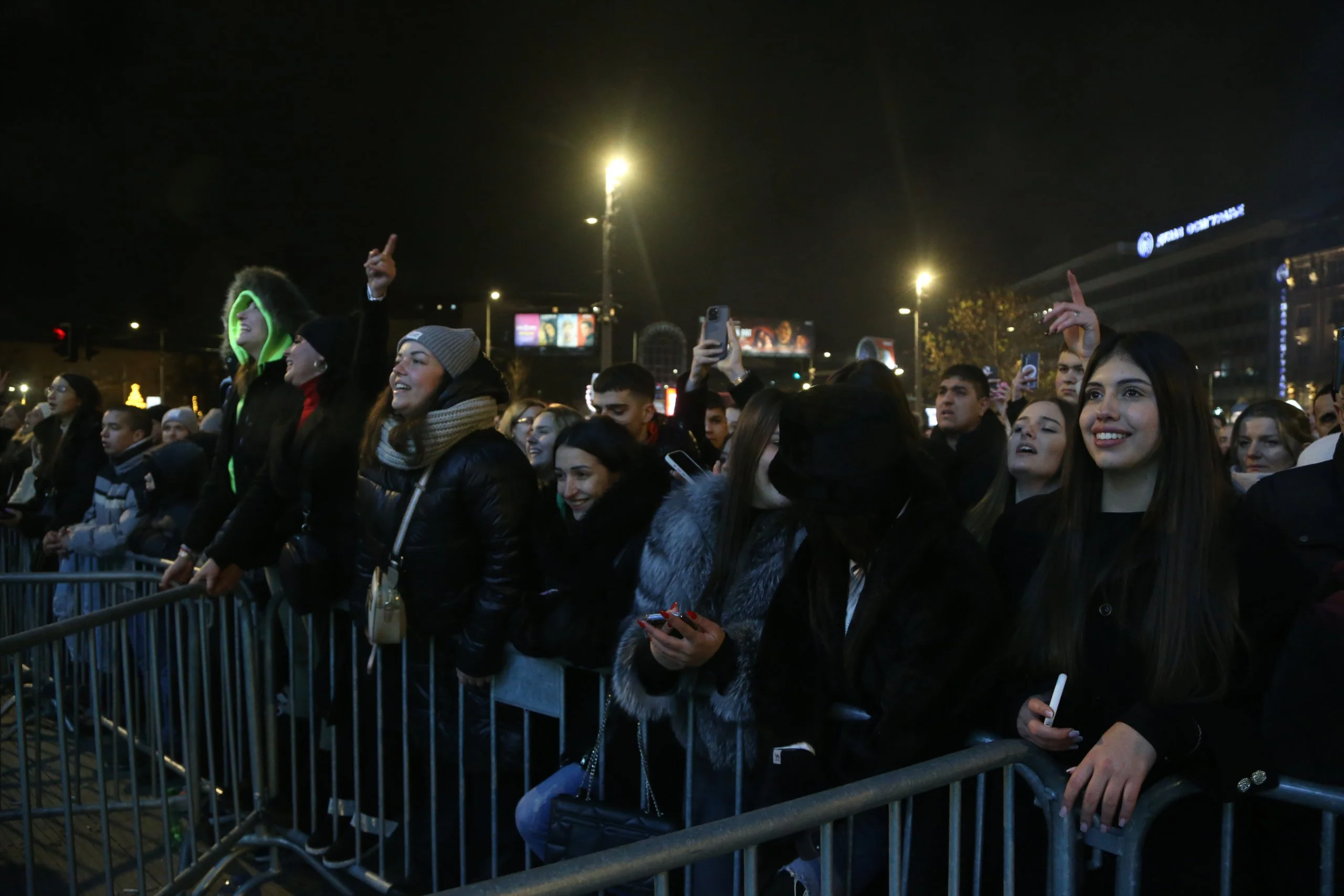 Beograđani dočekali Novu godinu po julijanskom kalendaru uz koncert i vatromet (VIDEO, FOTO) 3