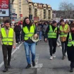 Koliko je tačno univerziteskih profesora podržalo studente? 9