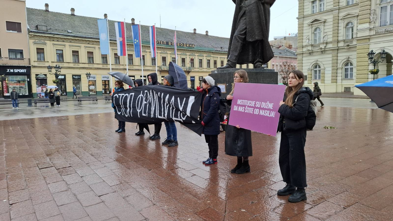 Akcija "Zastani Srbijo" održana u više gradova: Studenti najavili okupljanje ispred Palate pravde 2