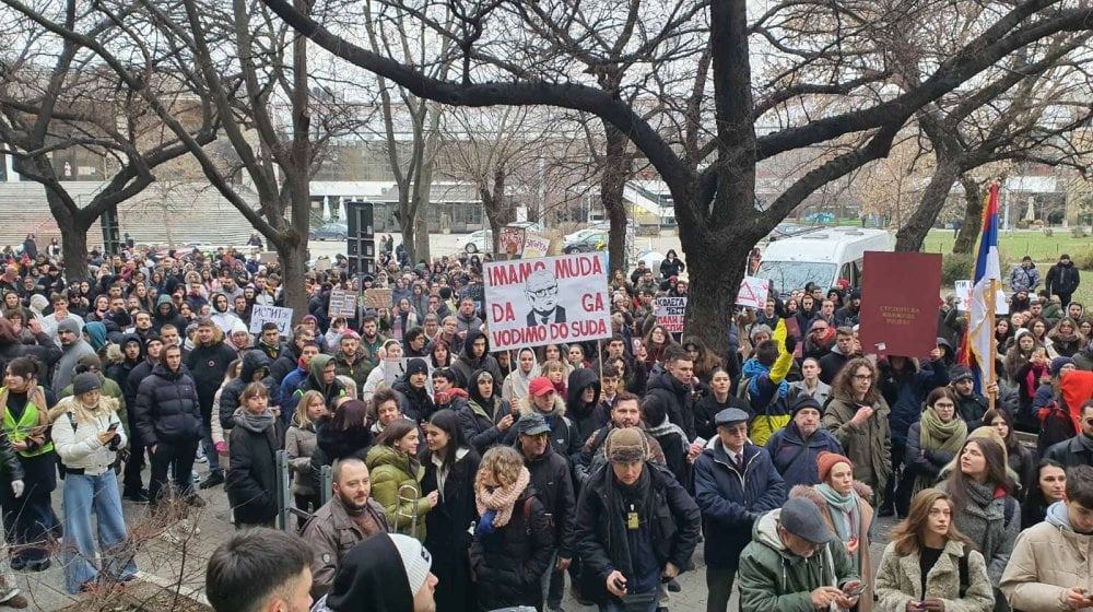 Novosađani blokirali saobraćaj zbog incidenta u Beogradu (FOTO; VIDEO) 10