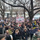 Novosađani izašli na protest: Najavili višečasovnu blokadu zbog incidenta u Beogradu (FOTO; VIDEO) 16