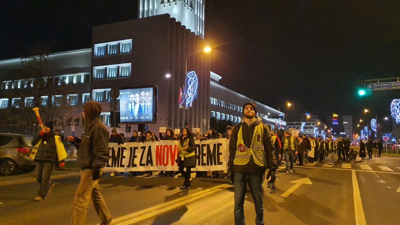 Novosadski studenti protestom i petnaestominutnom tišinom u ponoć dočekali Novu godinu po Julijanskom kalendaru (FOTO,VIDEO) 9