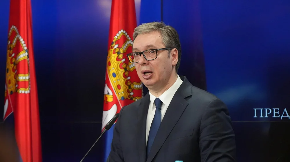 „On ne treba da bude pitan ni za šta“: Kako stručnjaci komentarišu Vučićevu izjavu da je za pad nadstrešnice odgovorna struka, a ne korupcija?