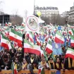 U Parizu nekoliko hiljada ljudi na skupu protiv iranskih vlasti 13