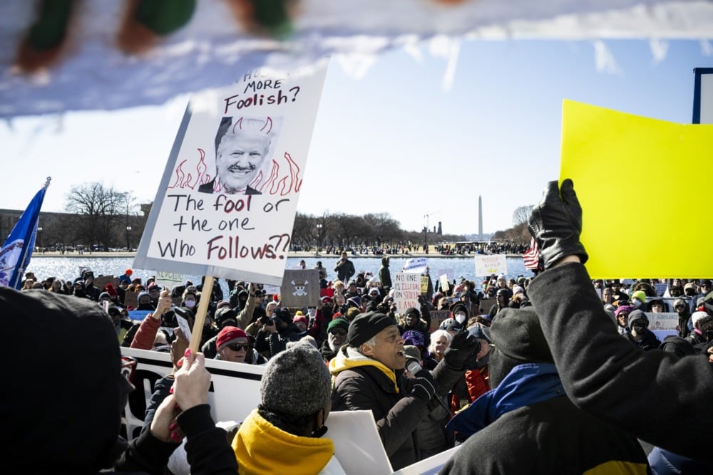 Demonstrata anti-Trump nën sloganin "Jo mbretër në ditën e presidentëve" 2