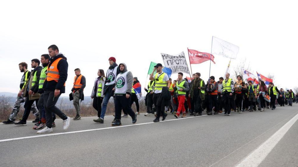 'Mi za umor ne znamo': Studenti koji pešače blizu Kragujevca, kolege se spremaju za doček 6