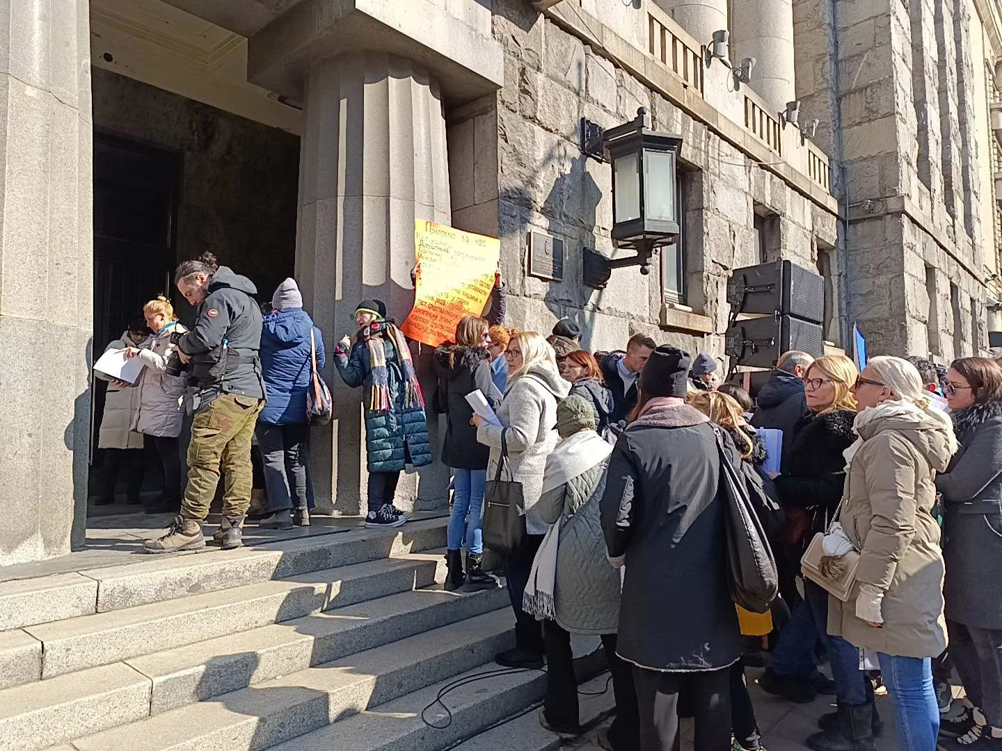 Prosvetari predali zahteve Ustavnom sudu, pozvali na plenum na kom će se glasati o potpunoj obustavi rada 2