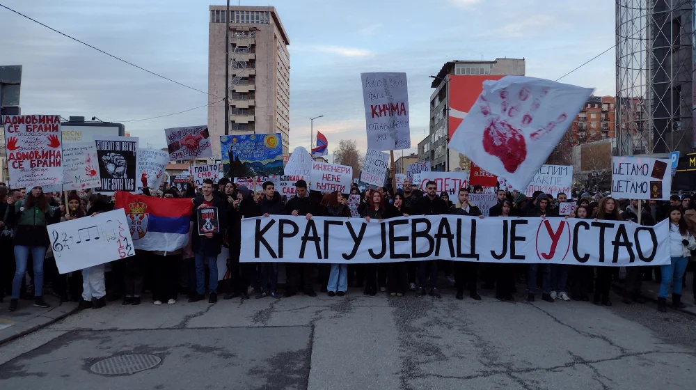 Studenti i srednjoškolci iz Kragujevca sutra kreću peške za Beograd na protest 15. marta 6